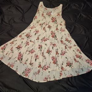 L cream color flower print tiered dress by American Eagle Outfitters NWT